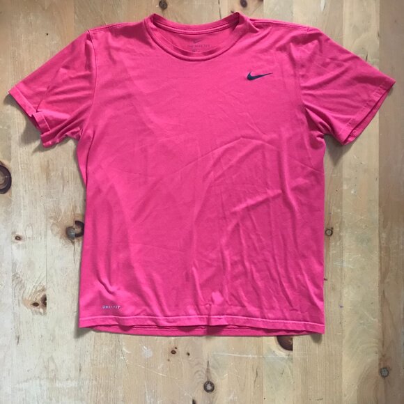 Nike Men’s Fuchsia Dri‑FIT Performance Tee – Size L - Picture 3 of 3